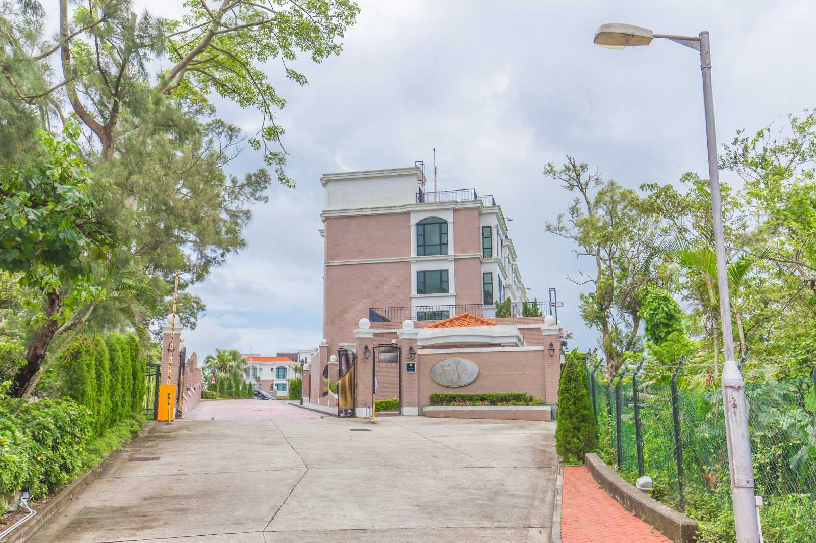 玫瑰園 Villa Rosa | 28跑馬地豪宅置業及投資地產平台